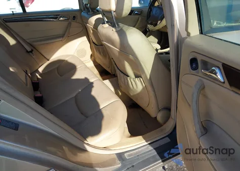 2004 Mercedes-Benz C 240 from USA, damaged, VIN WDBRF61J34A557919